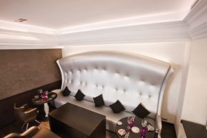 ПОТОЛОЧНЫЕ ПЛИНТУСА И КАРНИЗЫ: ОРИГИНАЛЬНАЯ ДЕКОРАТИВНАЯ ОТДЕЛКА